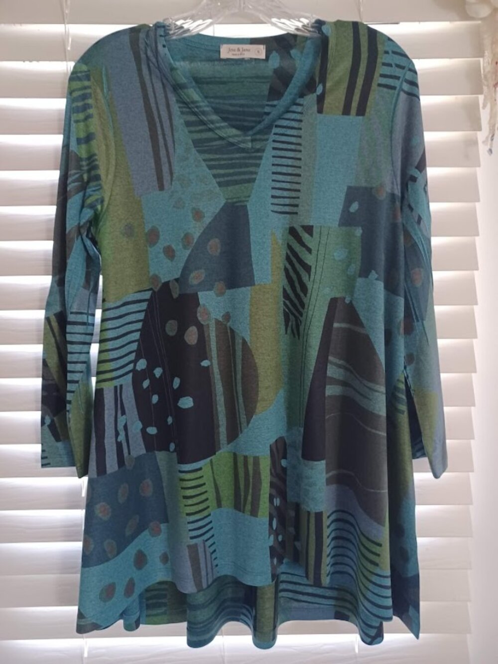 Jess & Jane Womens Small Tunic Top Abstract Teal Blue Long Sleeve V Neck USA